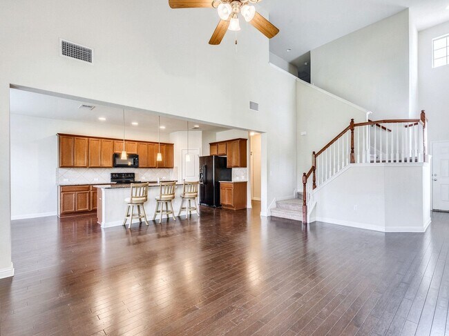 Building Photo - Beautiful 3/BR 2.5/BA Rental with Spacious...