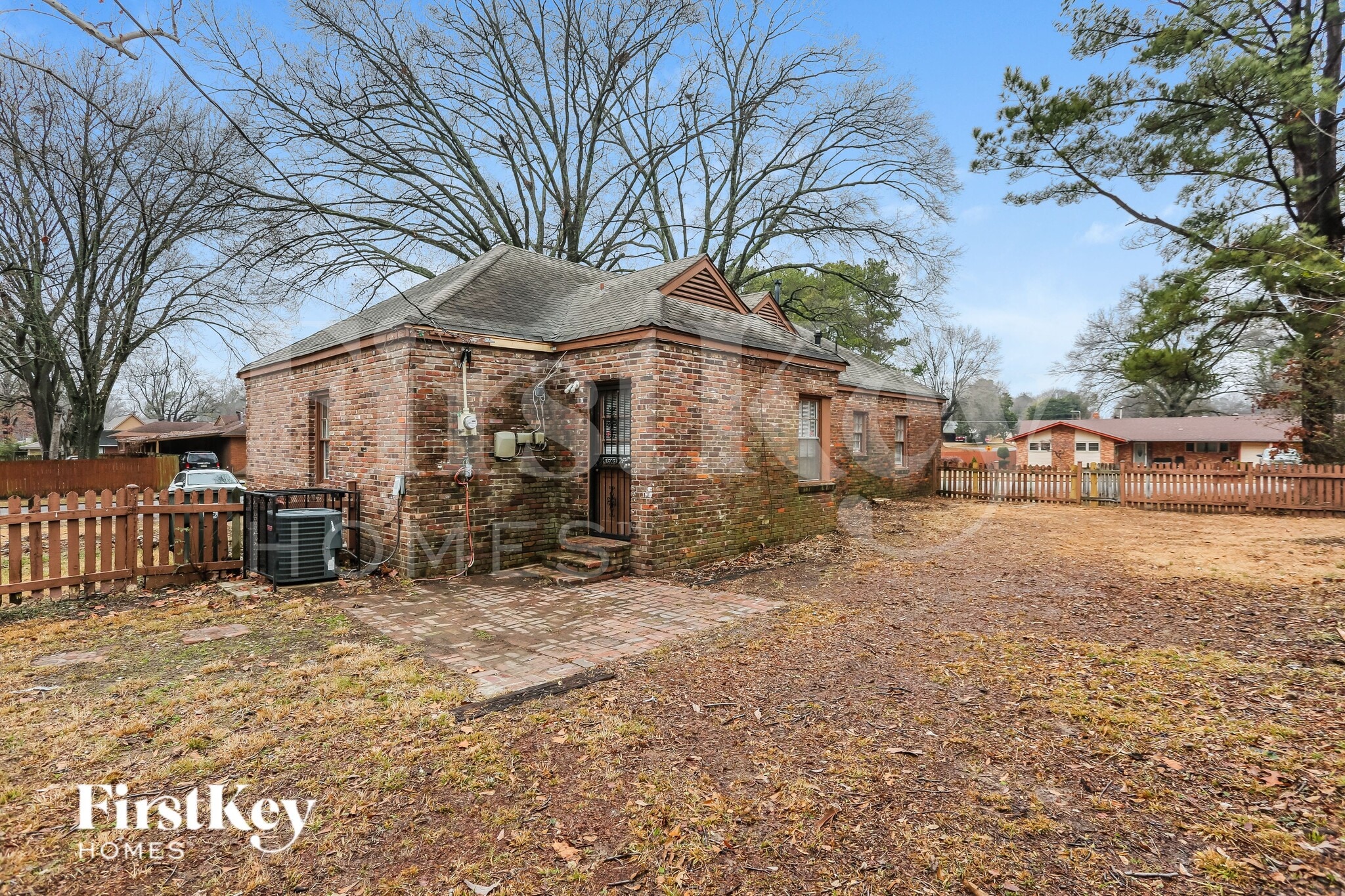 Building Photo - 3900 Hermitage Dr