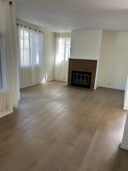 Building Photo - 2210 River Run Dr