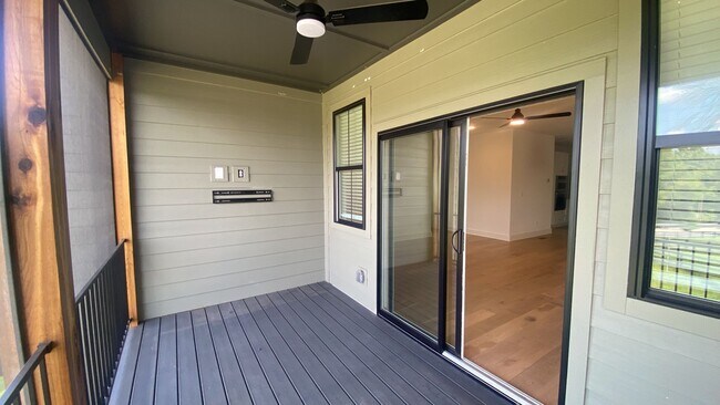 Building Photo - 335 Sophia Rain Dr