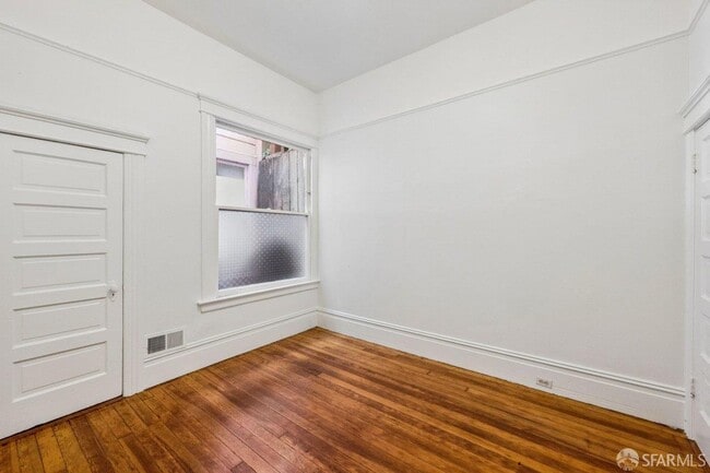 Building Photo - 2205 Bryant St