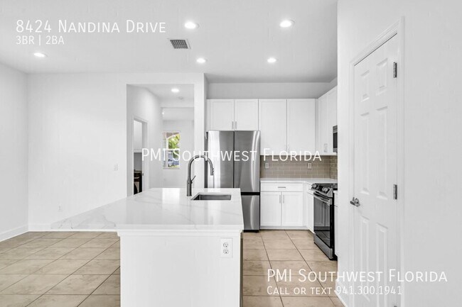 Building Photo - 8424 Nandina Dr