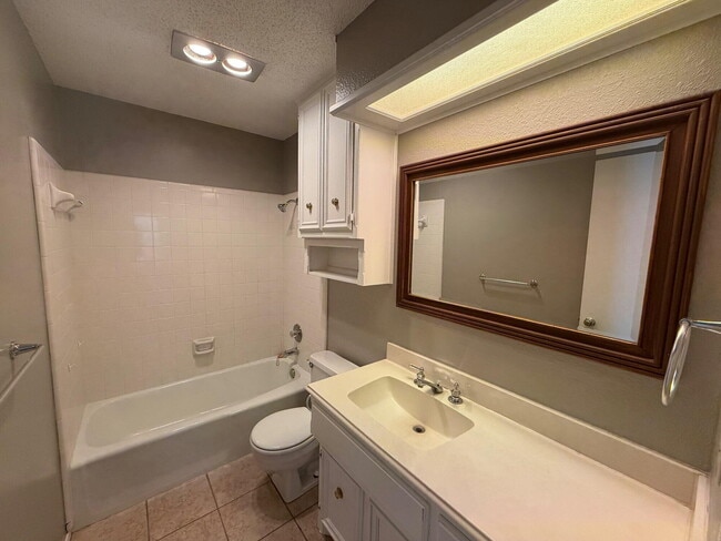 Building Photo - 5828 2nd St