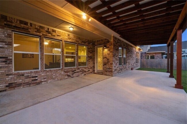 Building Photo - 19209 Chayton Cir