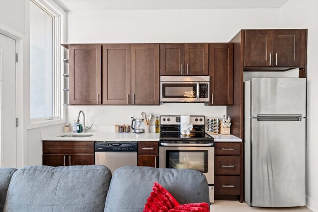 Building Photo - 826 N Broad St