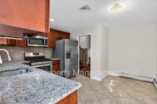 Building Photo - 352 Rahway Rd