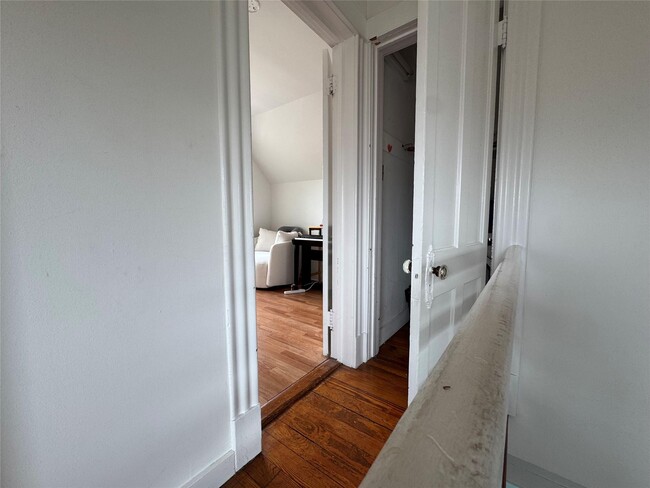 Building Photo - 12 Villard Ave