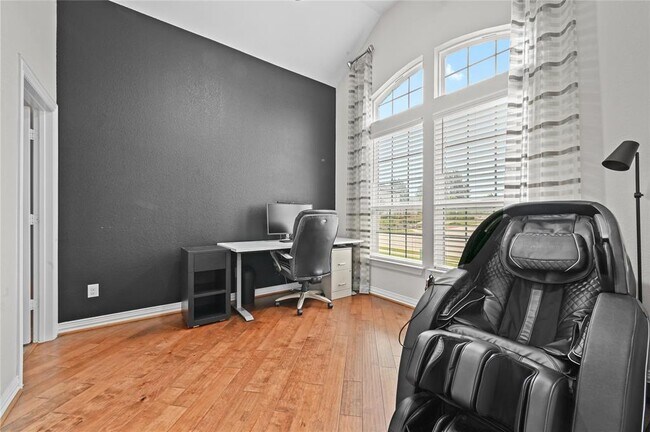 Building Photo - 311 Tangerine Dr