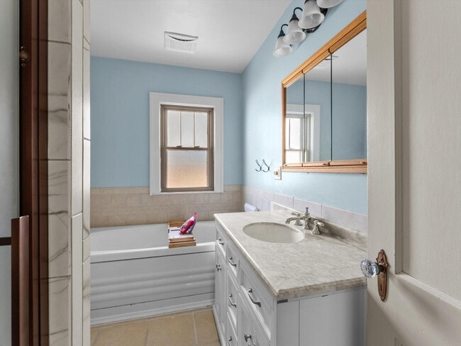 Building Photo - 2502 N 9th St