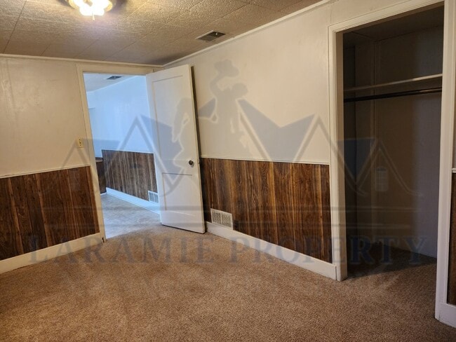 Building Photo - 1 Bedroom 1 Bathroom Apartment