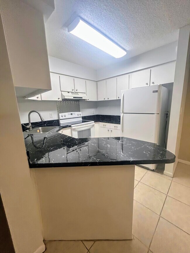 Building Photo - 4181 S 57th Ave