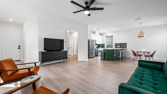 Building Photo - 9228 Lonesome Oak Drive