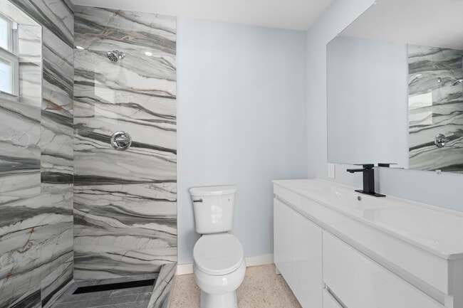 Building Photo - 3220 NE 7th St