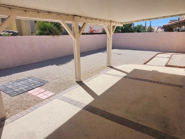 Building Photo - Charming Single-Story 3-Bedroom Home with Spacious Backyard