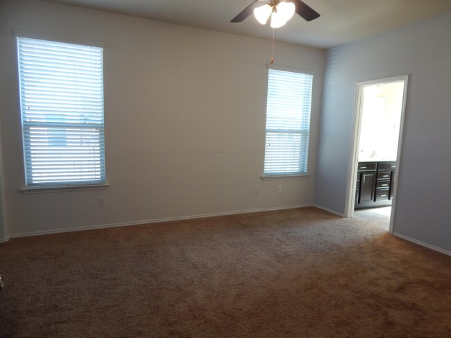 Building Photo - 1310 Stonewall Ridge