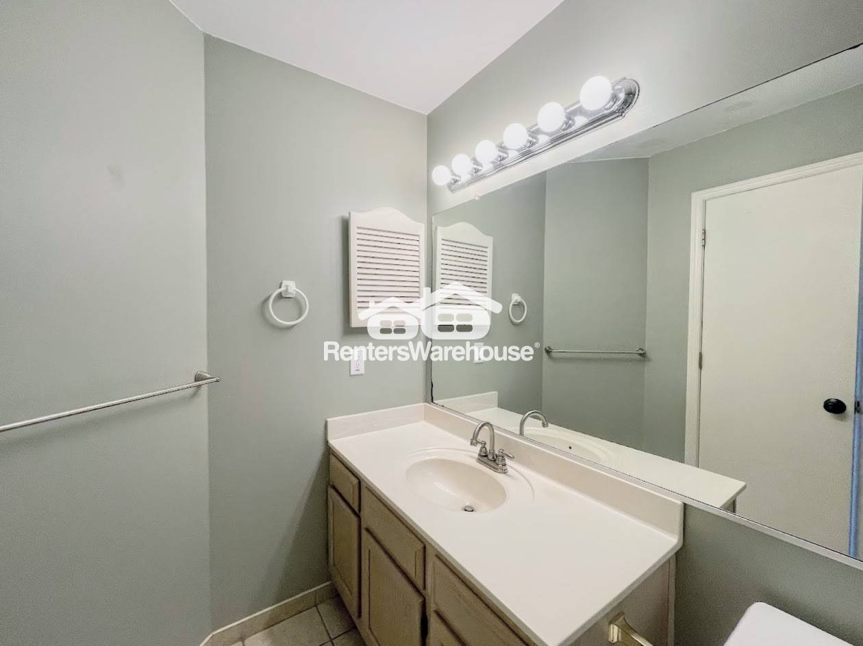 Building Photo - 631 Brisa Ct