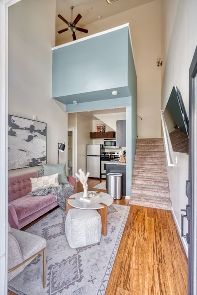 Building Photo - 1415 NW 19th Ave