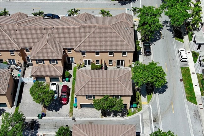 Building Photo - 9301 SW 171st Ct