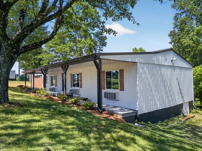 Building Photo - Beautiful  Home in Southside – MOVE IN SPECIAL