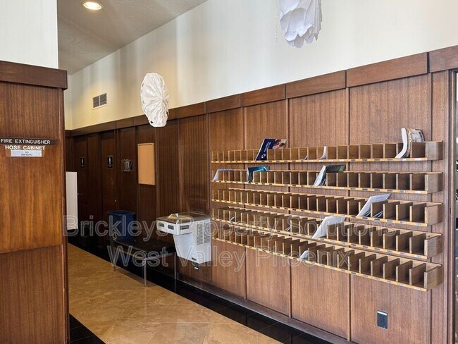 Building Photo - 2323 N Central Ave