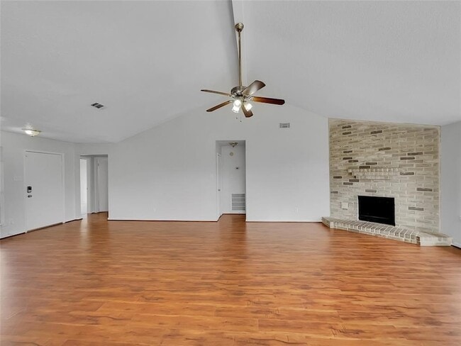 Building Photo - 17103 Costero Dr