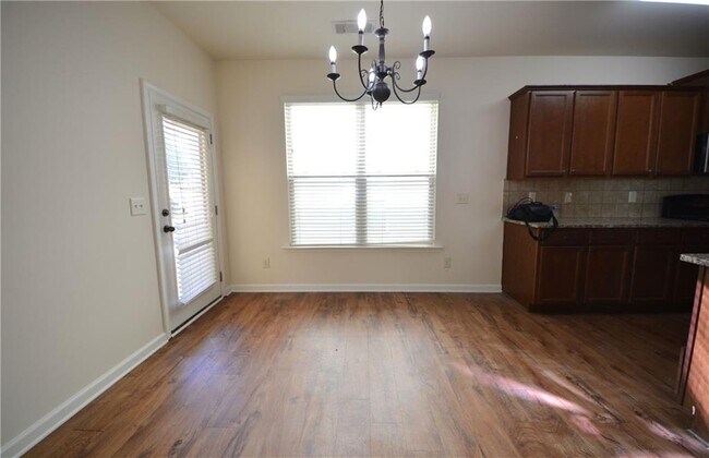 Building Photo - 2119 Baywood Tree Ln SW