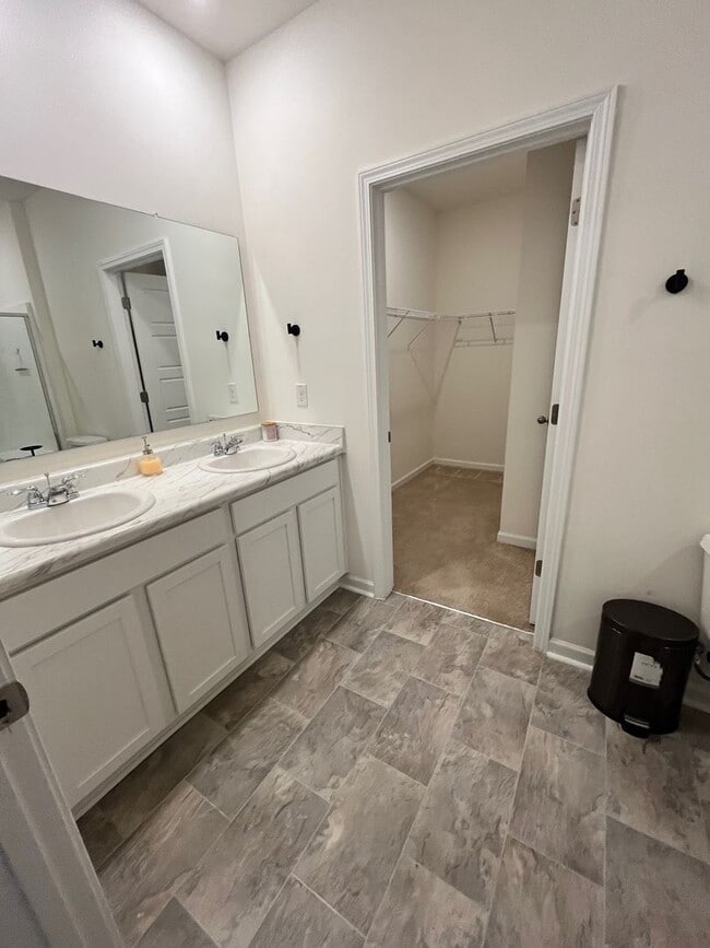 Building Photo - HALF-PRICE RENT for Your First Month: Move...