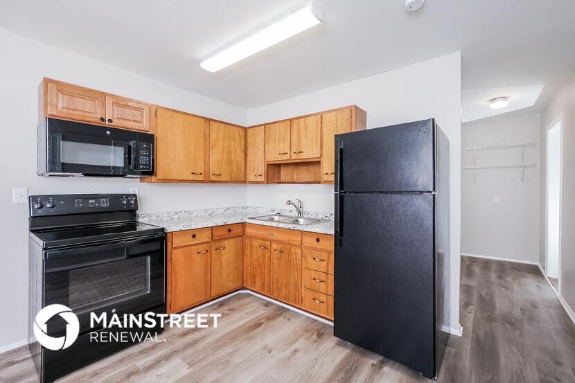 Building Photo - 9412 Titan Dr