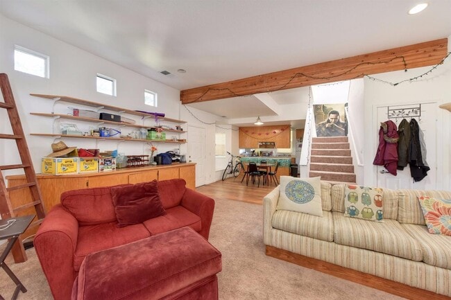 Building Photo - Fabulous West Davis location.  **No texts or phone calls. Email inquiries only***