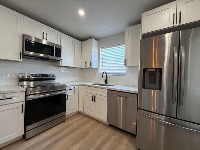 Building Photo - 7571 Eaton St