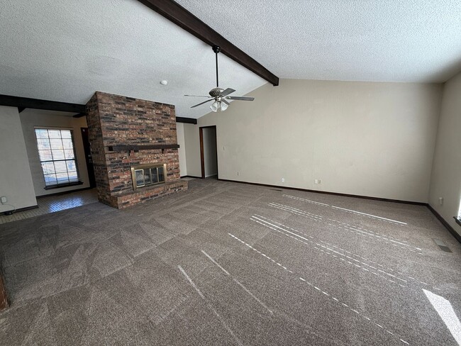 Building Photo - Coming Soon: Huge Living Area, Storage Shed, Fenced Yard 3 bedroom Home