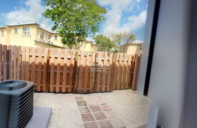 Building Photo - 3355 NE 13th Cir Dr