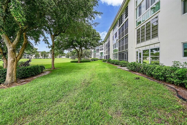 Building Photo - 3402 Bimini Ln