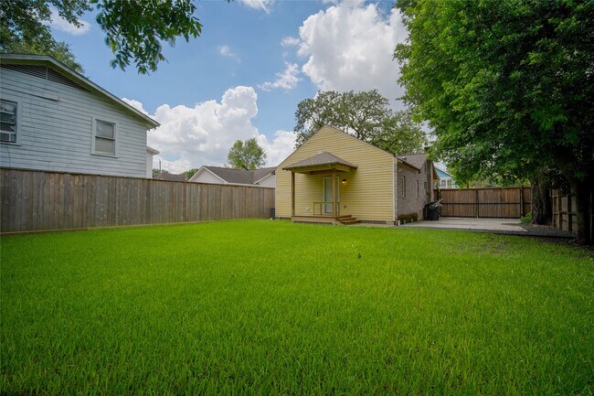 Building Photo - 4814 Siegel St