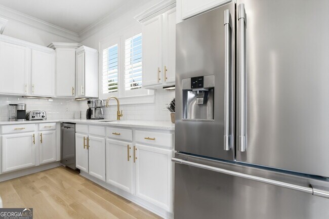 Building Photo - 5451 Autumn Flame Dr NE