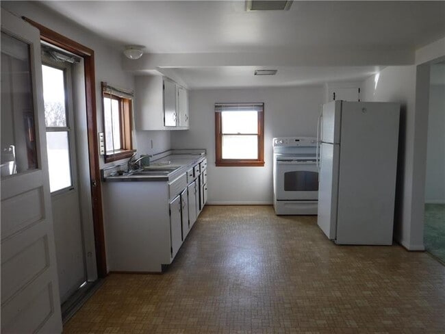 Building Photo - 358 Harpers Ferry Rd