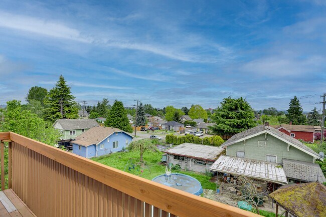 Building Photo - 9018 2nd Ave S, Seattle, WA 98108 $2,500 P...