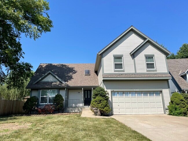 Primary Photo - Welcome to this stunning 4-bedroom, 2.5-bathroom home located in the desirable Overland Park.