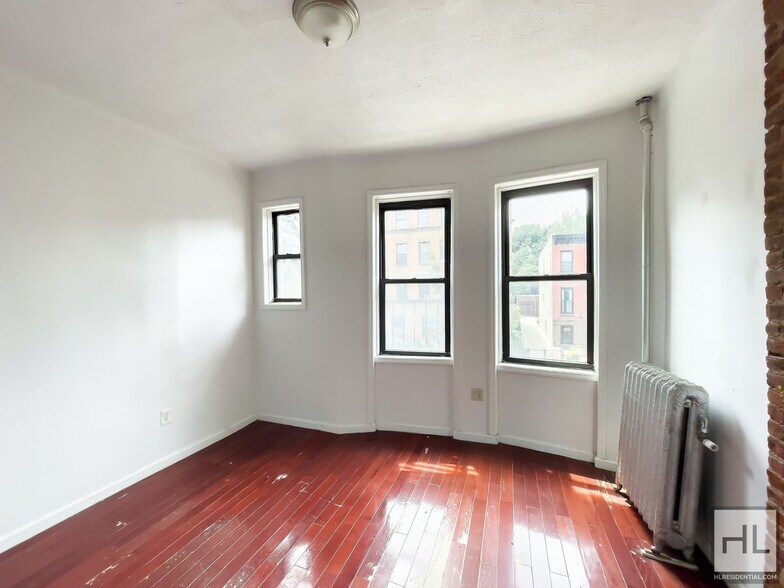 Building Photo - PROSPECT PLACE / Spacious 1-Bedroom / Grea...