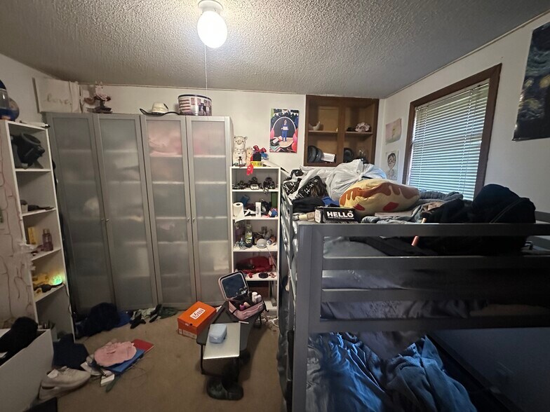 Building Photo - 3829 Bloomington Ave