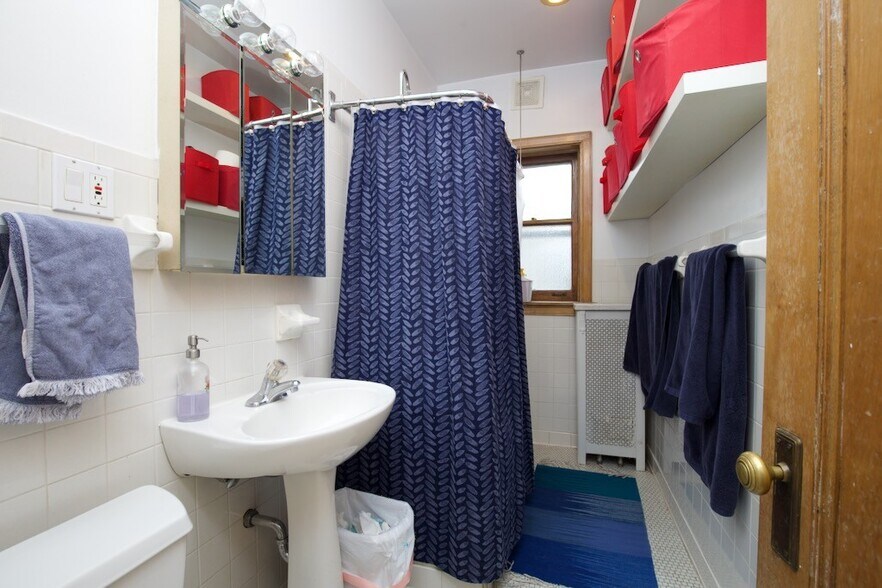 Building Photo - 6314 N Glenwood Ave