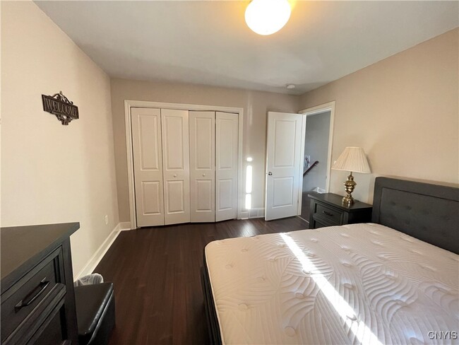 Building Photo - 4481 Southwood Heights Dr
