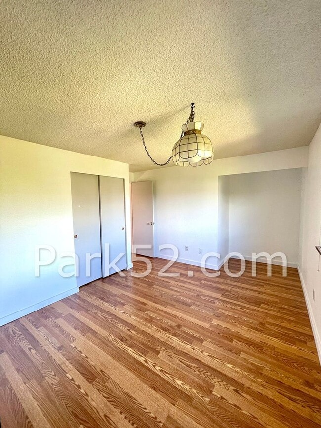 Building Photo - 5959 S 12th St