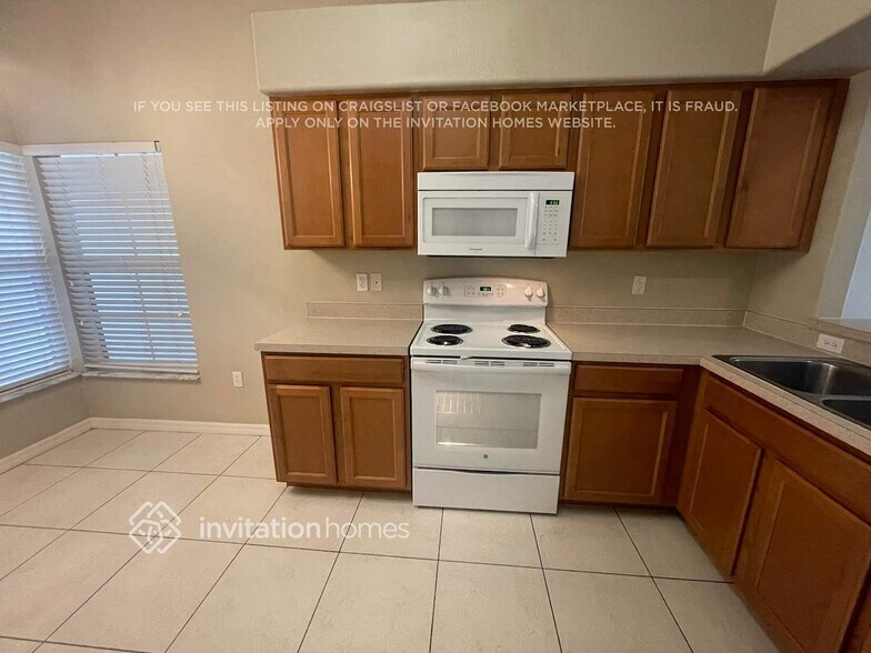 Building Photo - 4751 Hickory Stream Ln