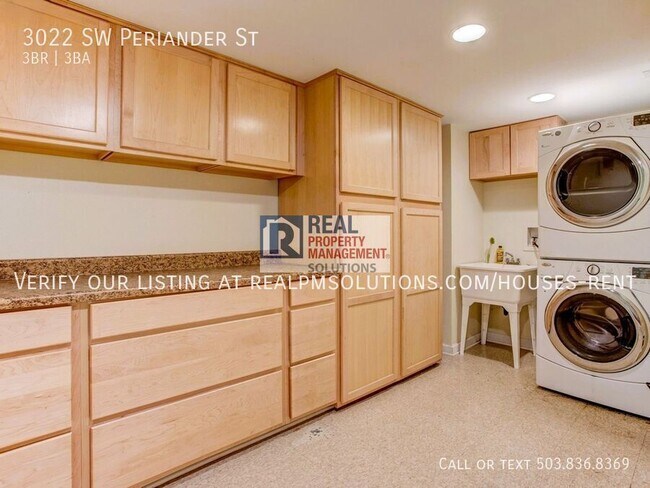 Building Photo - 3022 SW Periander St
