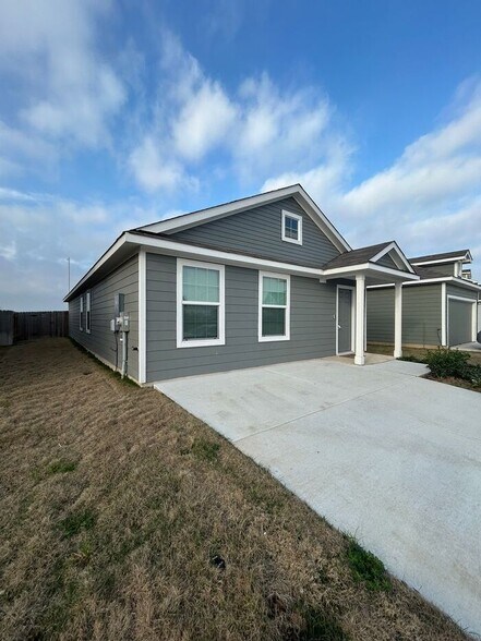 Building Photo - 1213 Catfish Ln