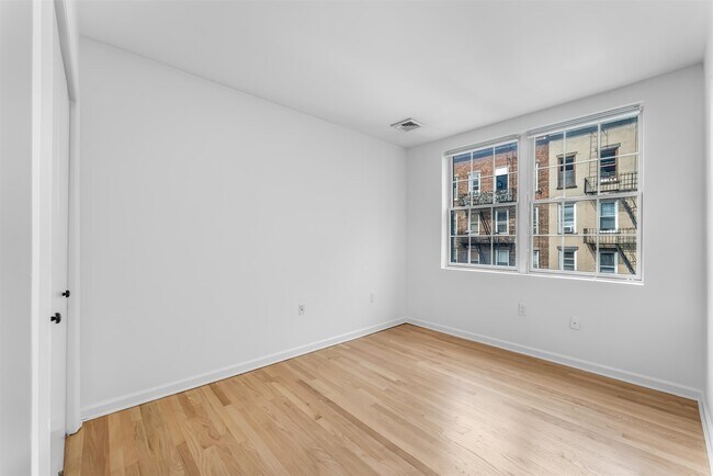 Building Photo - 1108 Hudson St
