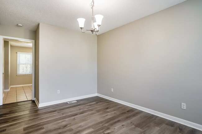 Building Photo - 4912 Matlock Ct