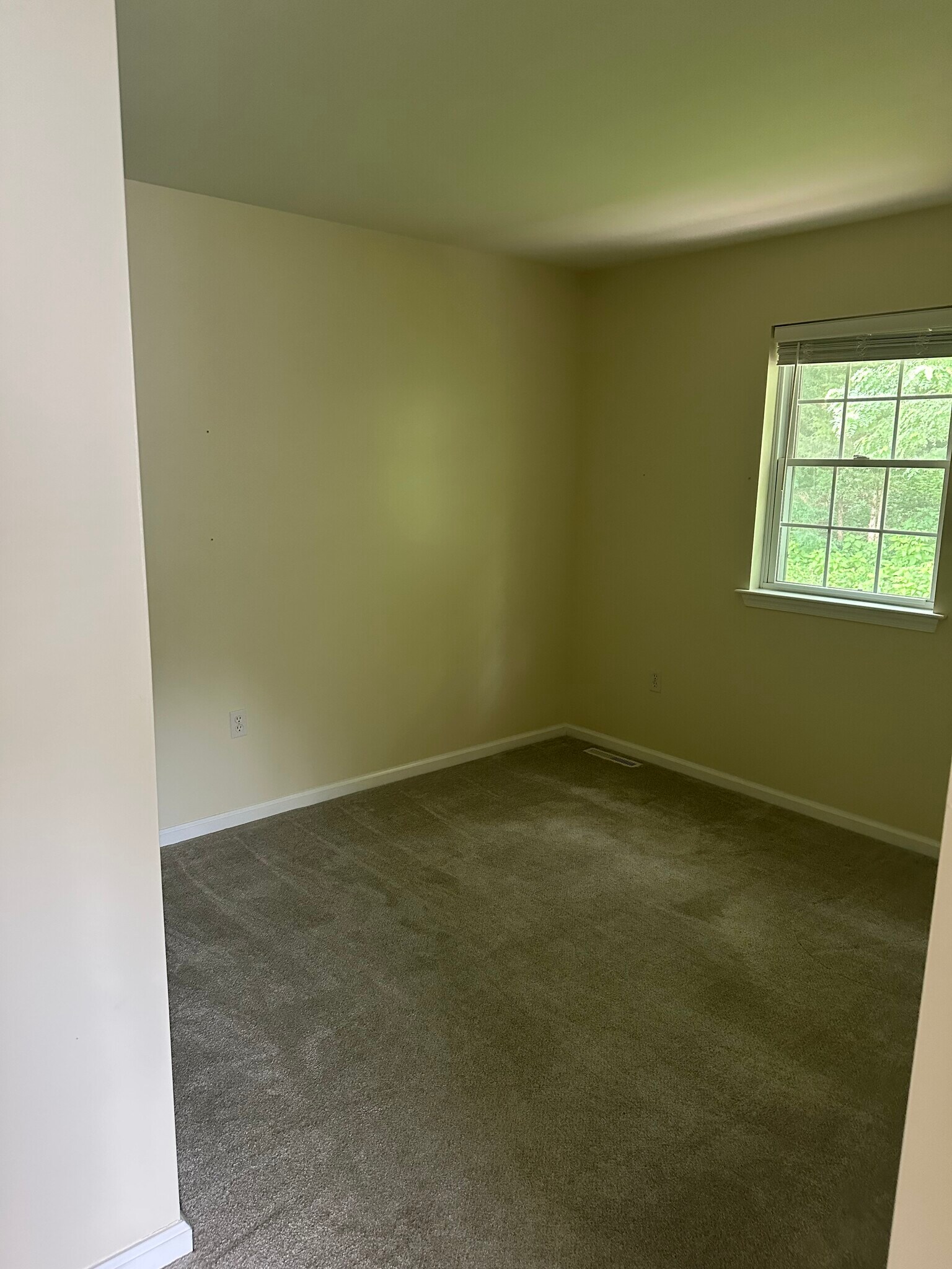 Building Photo - 635 Rockwood Dr