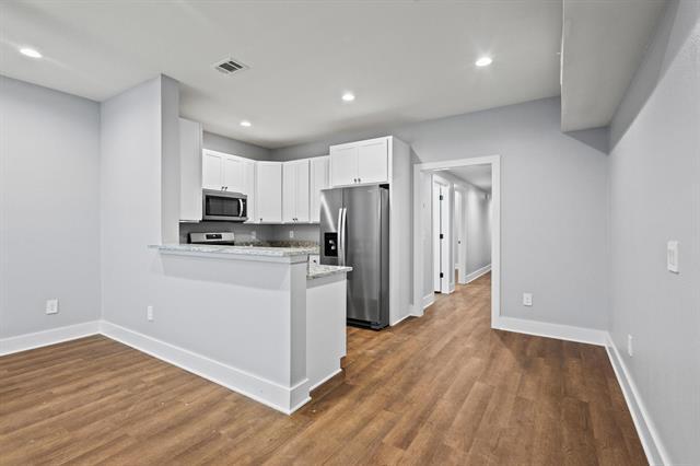 Building Photo - 724 W Gandy St